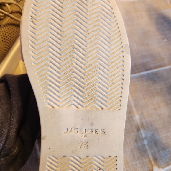 J Slides Damien Khaki womens knit sneaker sz 7.5 Beige stretchy in GUC see pics - Picture 13 of 13